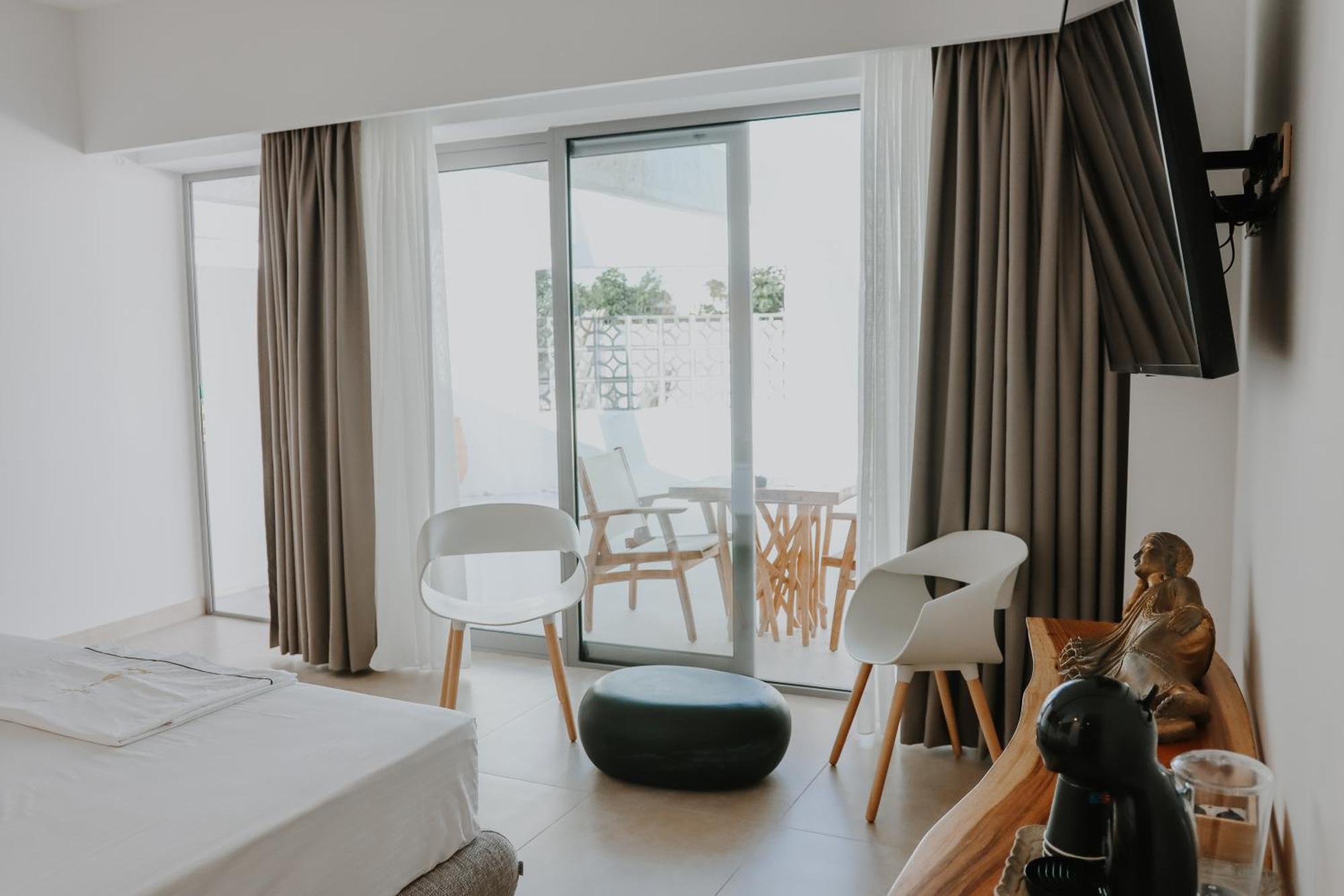 Black Amber Boutique Hotel ランピ エクステリア 写真